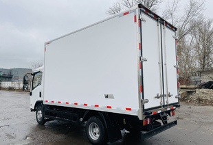 ISUZU NMR85 (3,5т) РЕФРИЖЕРАТОР CARRIER C600 4,2×2,2×2,4м
